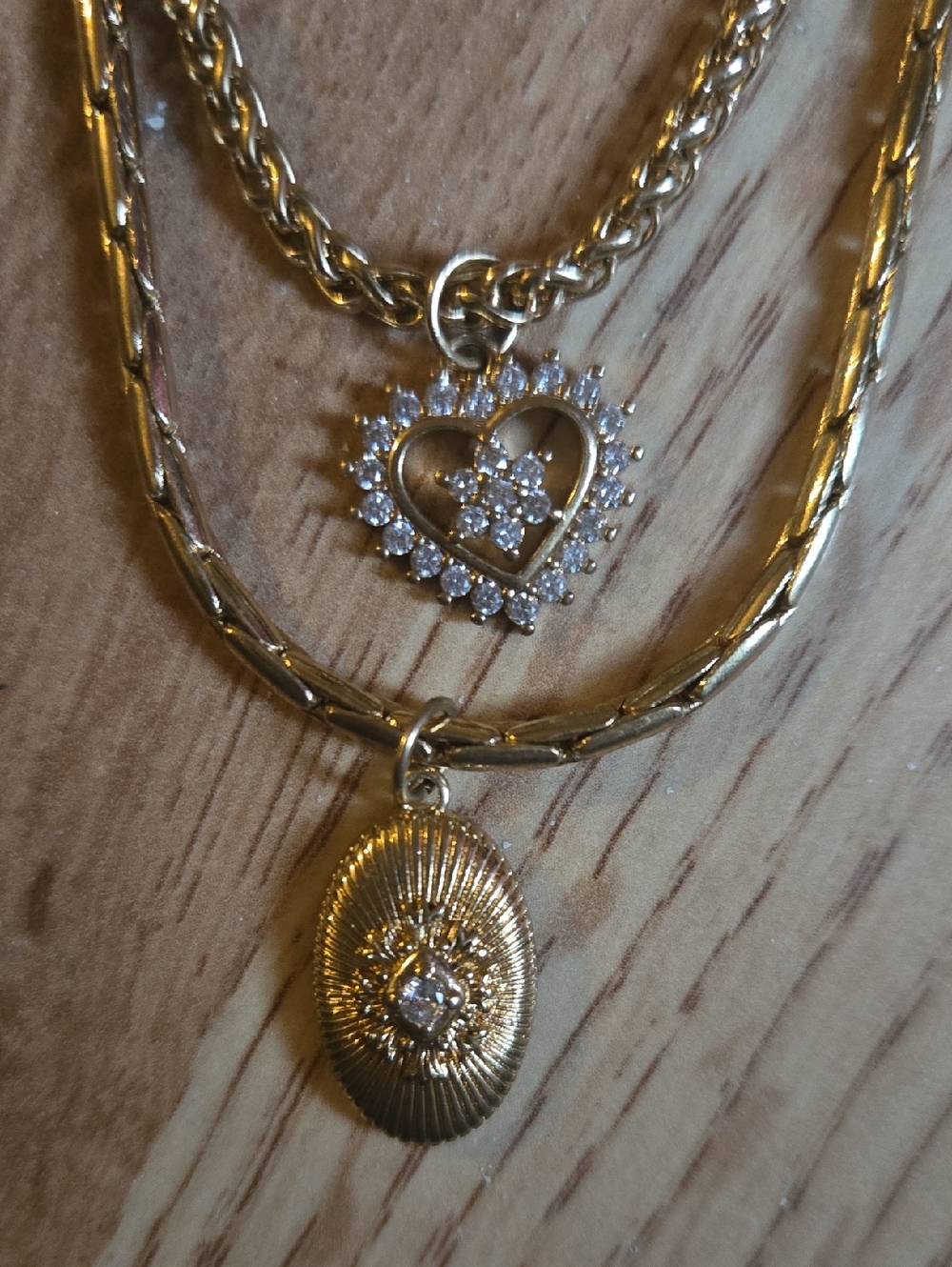 Hold For Bayy🩵🧁14k Gold Plated Ettika Necklace - Picture 3 of 4